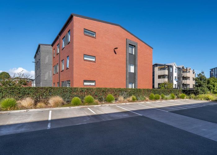  at 201/38A Fraser Avenue, Northcote, North Shore City, Auckland