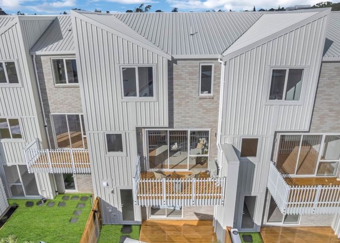  at 2 Marvon Downs Avenue, Pakuranga Heights, Auckland