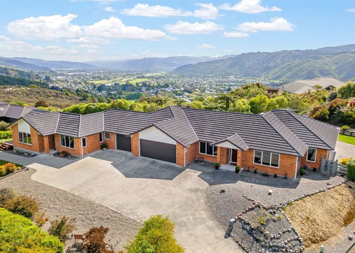 at 1 Valley View Way, Timberlea, Upper Hutt