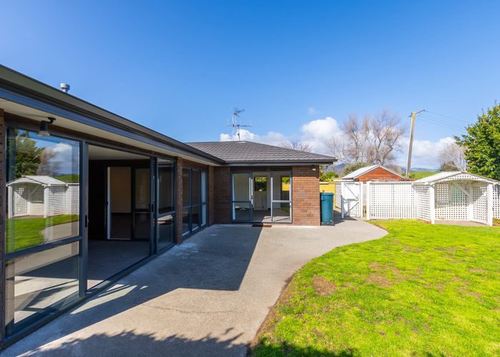  at 8 Cedar Drive, Paraparaumu Beach, Paraparaumu