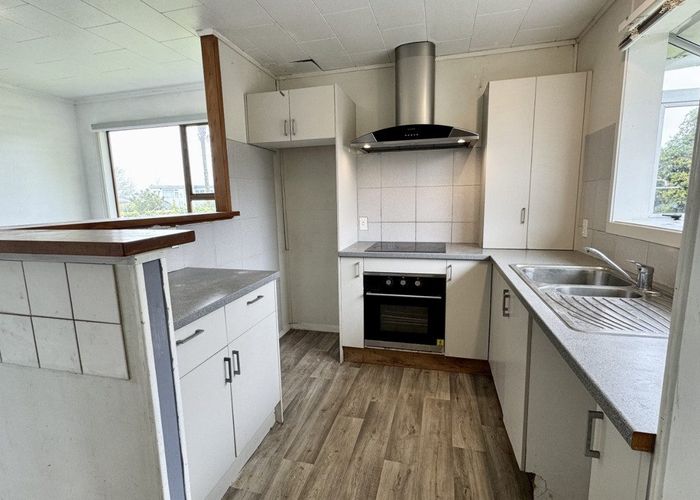  at 13 Pipitea Place, Massey, Waitakere City, Auckland