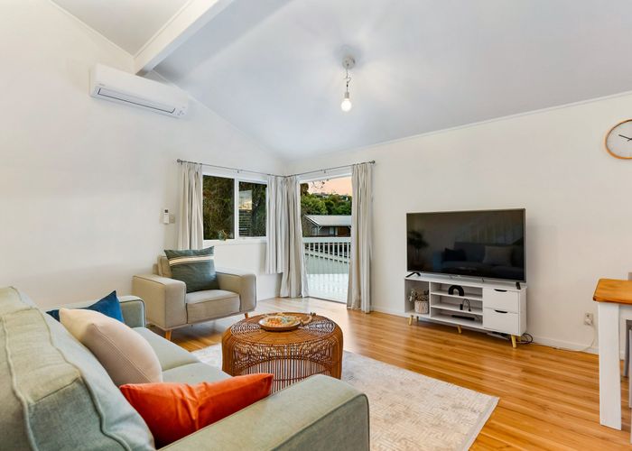  at 2/14 Ashcraig Court, Torbay, Auckland