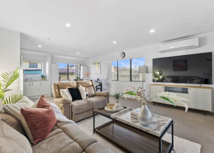  at 2/28 Caspar Road, Papatoetoe, Manukau City, Auckland