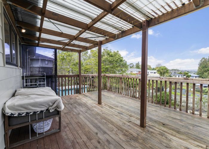  at 35 Rehia Road, Massey, Waitakere City, Auckland