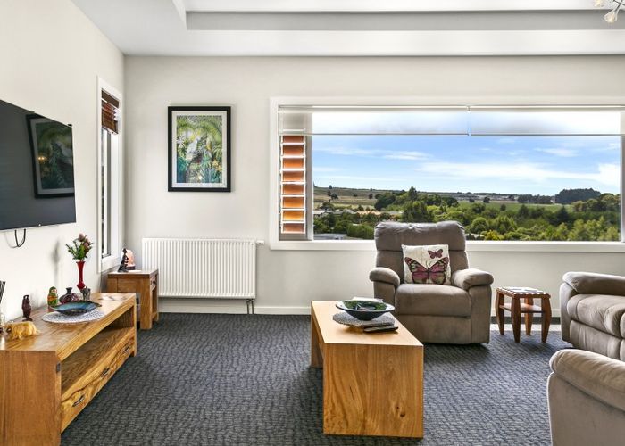  at 1/13 Scenic Heights, Acacia Bay, Taupō