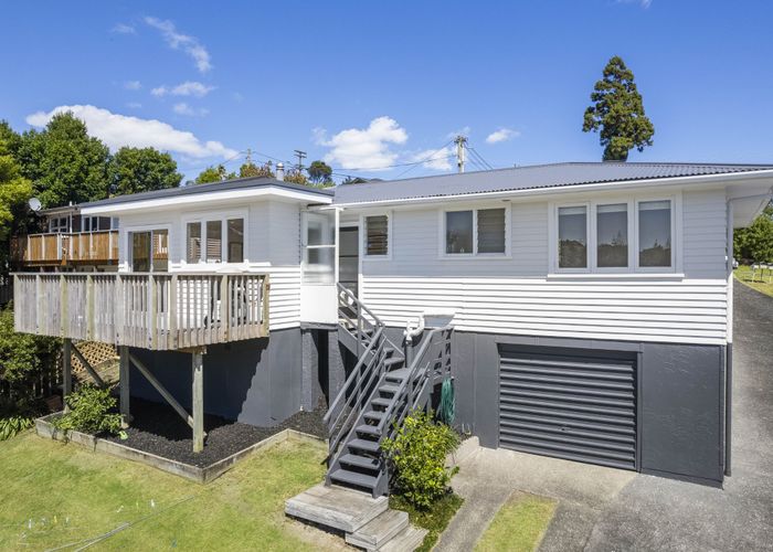  at 1/23 Stanley Road, Glenfield, Auckland