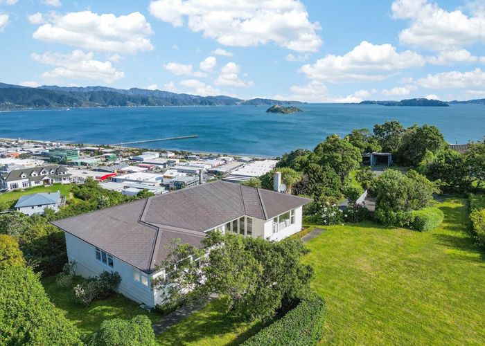  at 11 Singers Road, Korokoro, Lower Hutt, Wellington