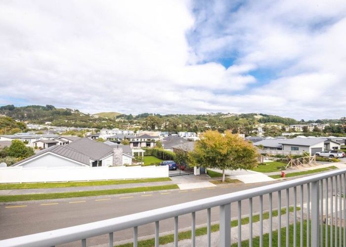  at 10 Flotilla Place, Whitby, Porirua