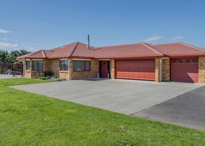  at 88 Pukenamu Road, Te Horo