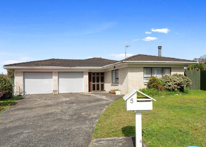  at 5 Tatua Place, Conifer Grove, Takanini