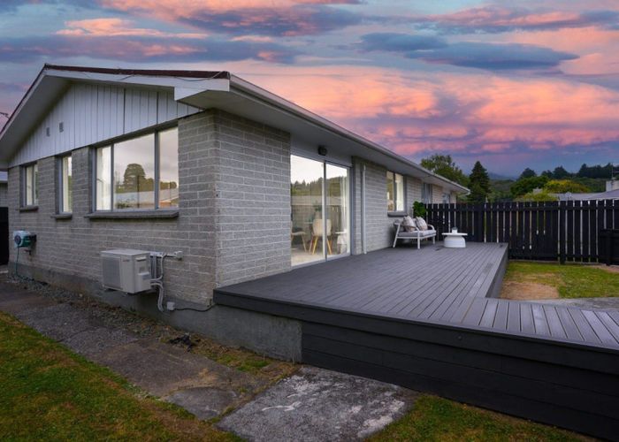  at 5A Sequoia Place, Maoribank, Upper Hutt