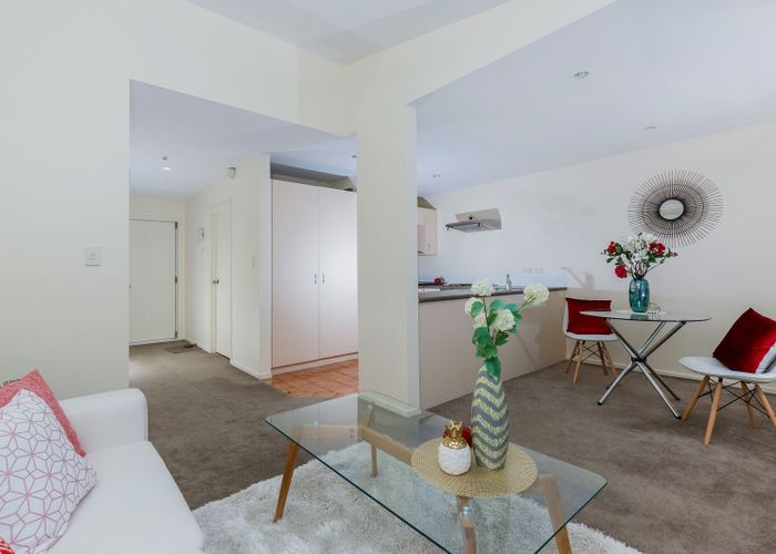  at 11/30 John Jennings Drive, Oteha, North Shore City, Auckland