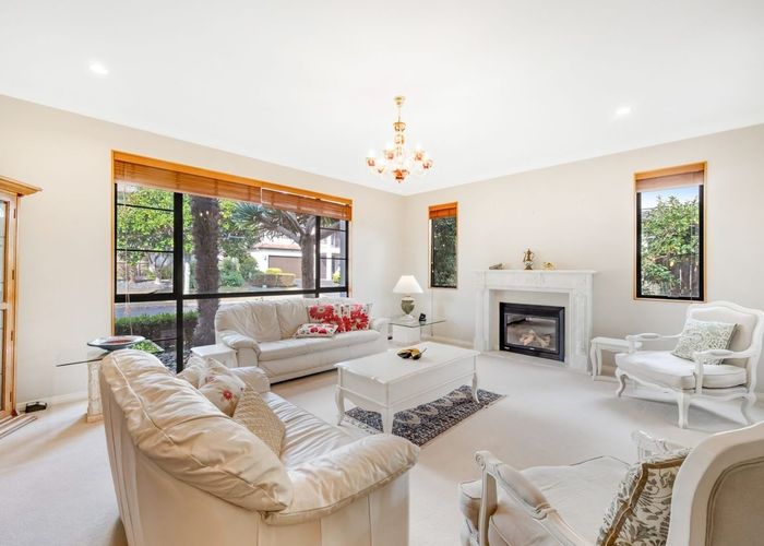  at 6 Cherrywood Crescent, Northpark, Manukau City, Auckland