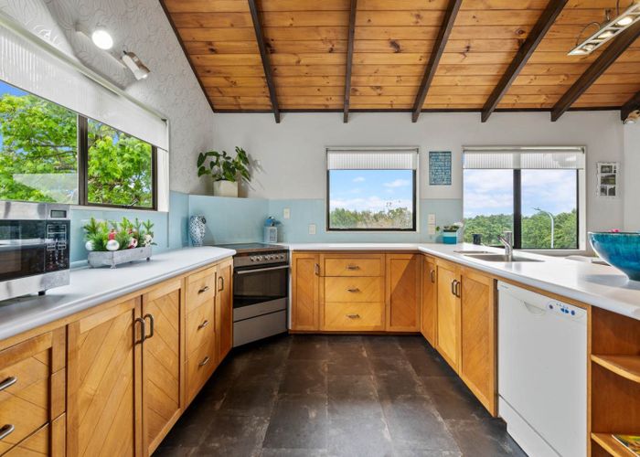  at 8 Goodwood Drive, Goodwood Heights, Manukau City, Auckland