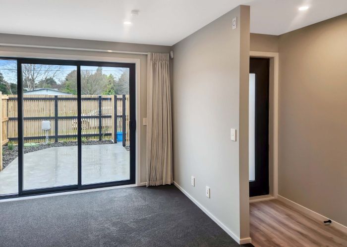  at 2/17 Faulke Avenue, Wainuiomata, Lower Hutt, Wellington