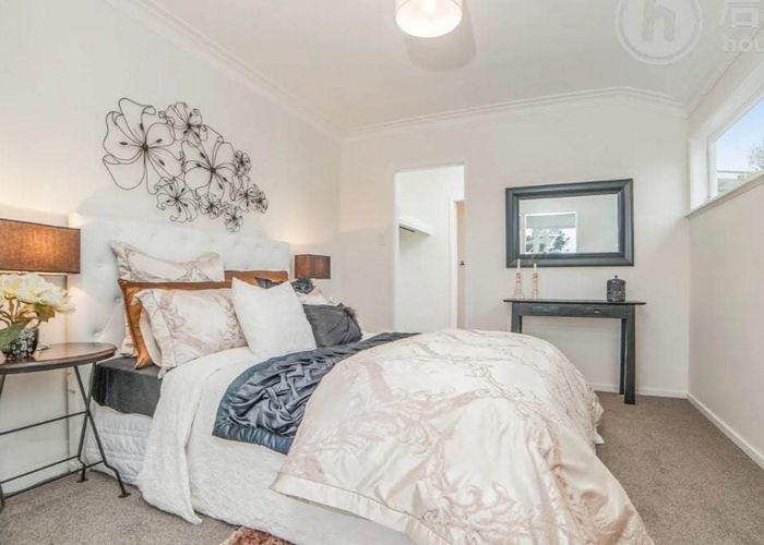  at 7 Mayfair Crescent, Mairangi Bay, North Shore City, Auckland