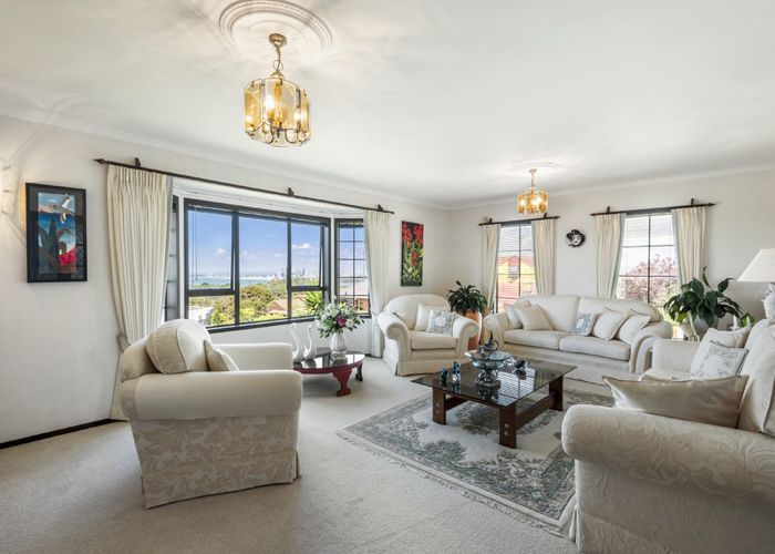  at 32 Onetaunga Road, Chatswood, North Shore City, Auckland