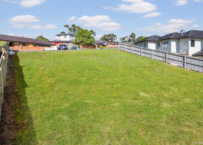  at 20 Cityview Place, Massey, Auckland