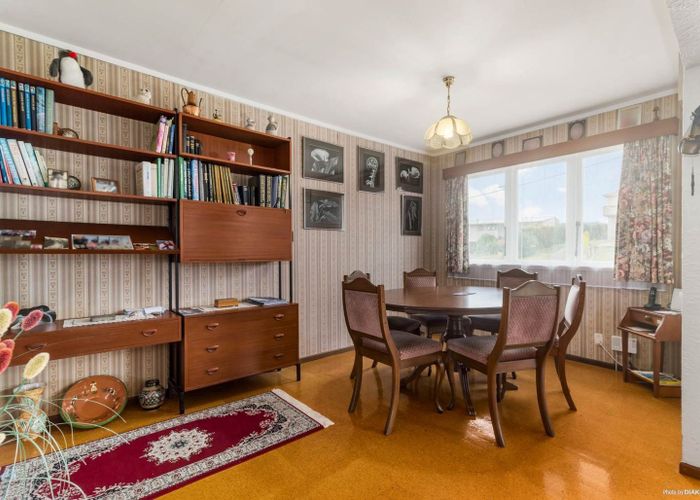  at 8 Roberts Road, Glenfield, North Shore City, Auckland