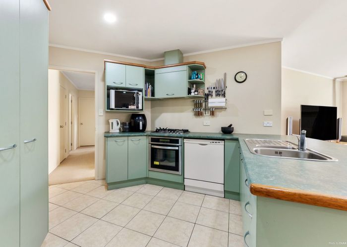  at 8 Northridge Terrace, Massey, Auckland