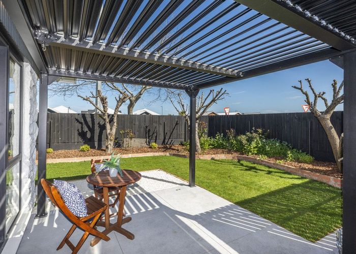  at 2 Cutts Road, Russley, Christchurch City, Canterbury