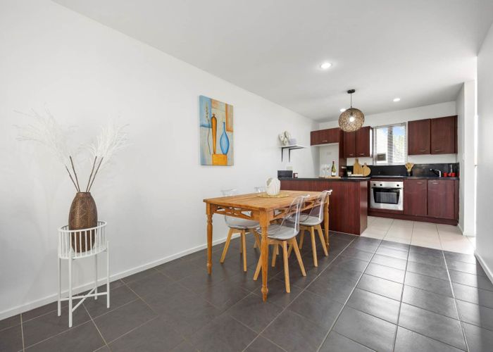  at 8/85 Portage Road, New Lynn, Waitakere City, Auckland