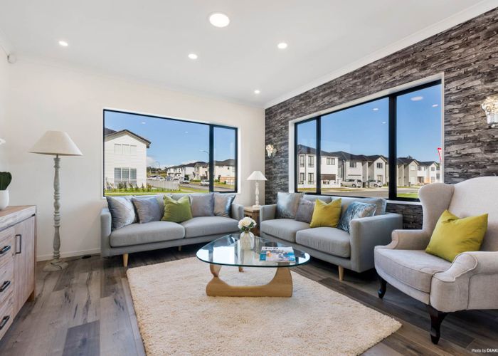  at 14 Horsefields Drive, Flat Bush, Auckland