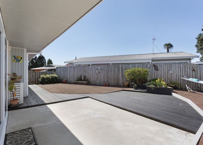  at 110 Kingswood Road, Brookfield, Tauranga