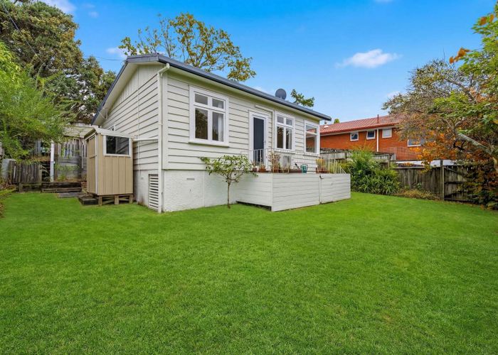  at 3/718 Beach Road, Browns Bay, North Shore City, Auckland