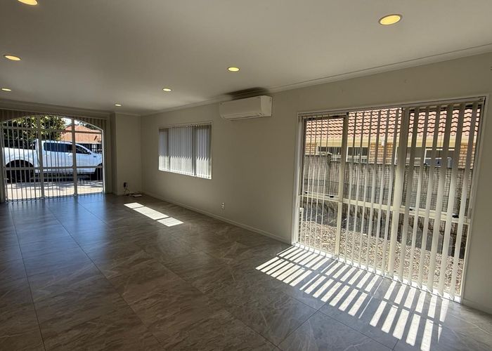  at 186 Botany Rd, Botany Downs, Manukau City, Auckland