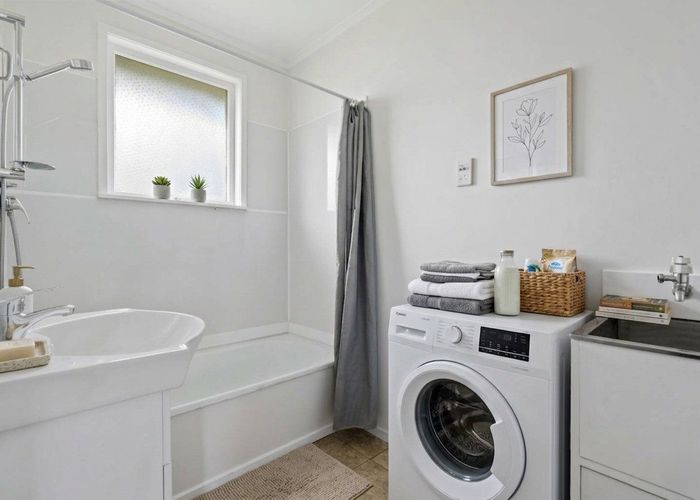  at 1/458 West Coast Road, Glen Eden, Waitakere City, Auckland