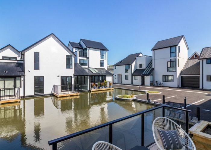  at 1/140 Office Road, Merivale, Christchurch City, Canterbury