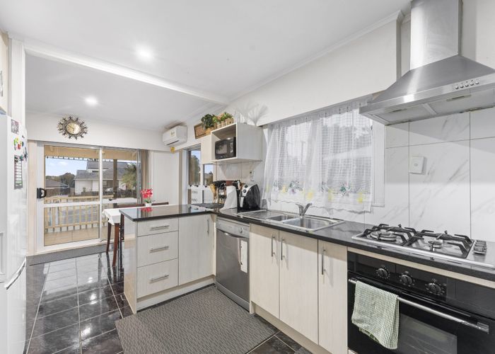 at 27 Thompson Terrace, Manurewa, Auckland