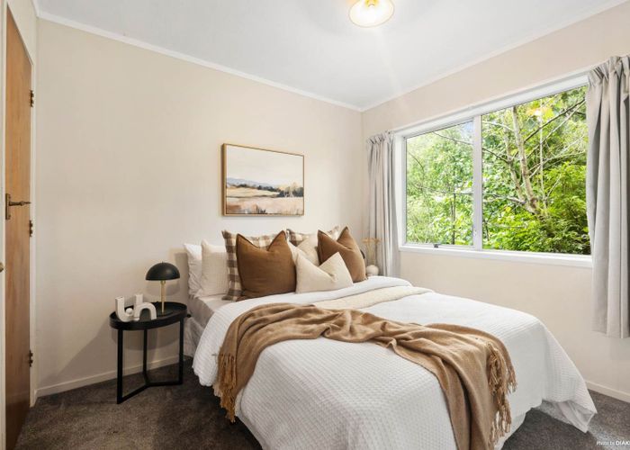  at 1/20 Wirihana Road, Titirangi, Waitakere City, Auckland
