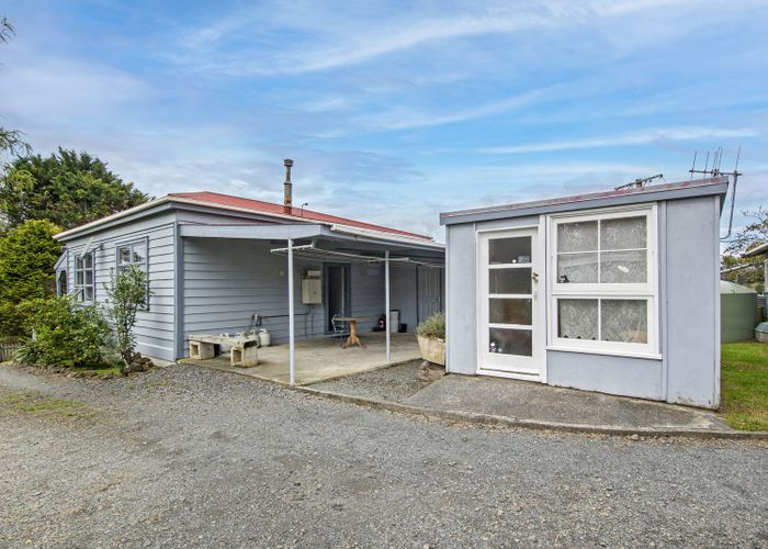  at 813 Paradise Road, Tangiteroria
