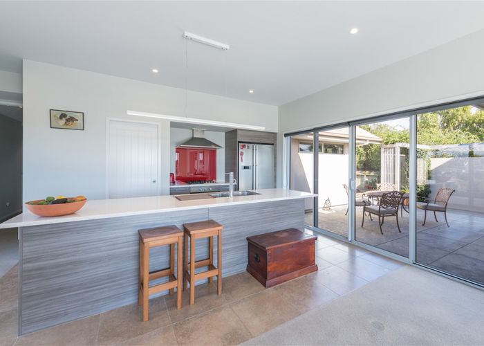  at 8 Ribbonwood Lane, Redwood Valley, Richmond