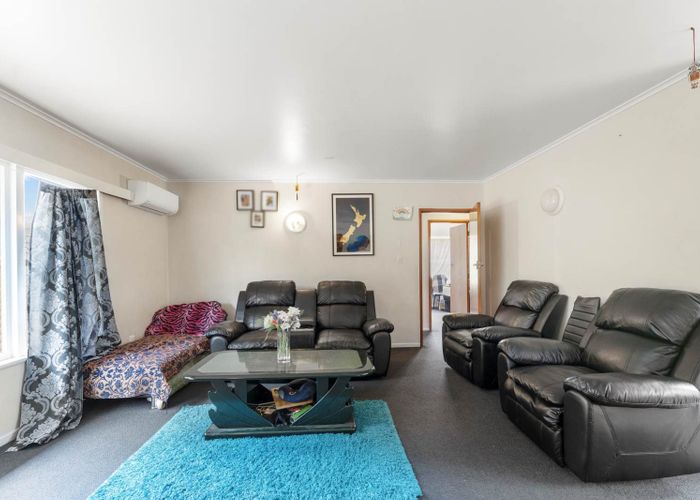  at 2/81 Christmas Road, Manurewa, Manukau City, Auckland