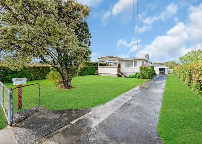  at 32 Ribblesdale Road, Henderson, Waitakere City, Auckland
