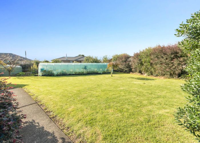  at 25 Raabia Close, Parakai, Helensville