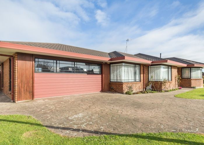  at 2 Lynch Grove, Levin, Levin
