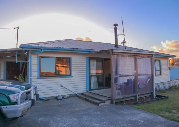  at 4 Mawhera Street, Dobson, Greymouth