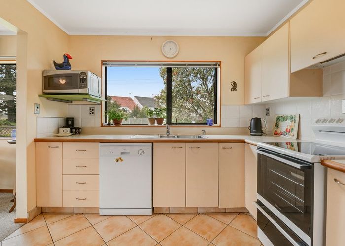  at 5 Pengelly Place, Parakai, Rodney, Auckland