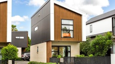  at 1/89 Beach Road, Te Atatu Peninsula, Auckland