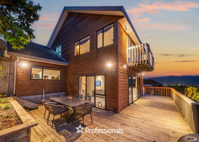  at 6 Avonlea Grove, Belmont, Lower Hutt, Wellington