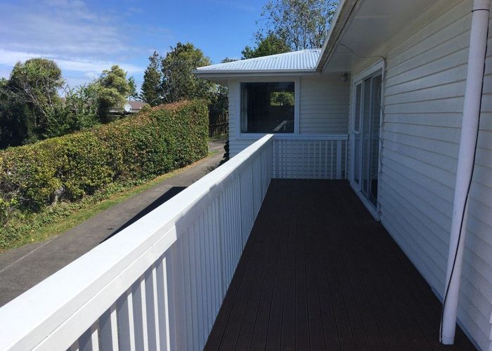  at 1/34 Sycamore Drive, Sunnynook, North Shore City, Auckland