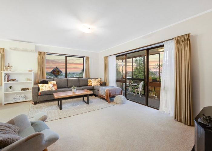  at 2/42 Cromdale Avenue, Highland Park, Manukau City, Auckland