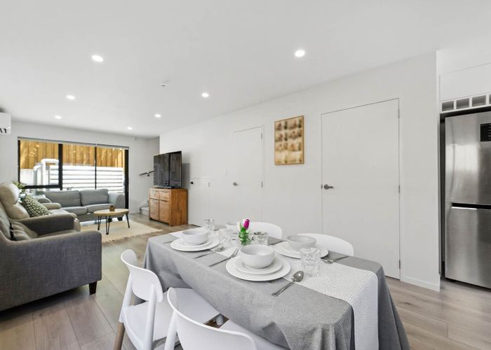  at 7/67 Royal View Road, Te Atatu South, Waitakere City, Auckland