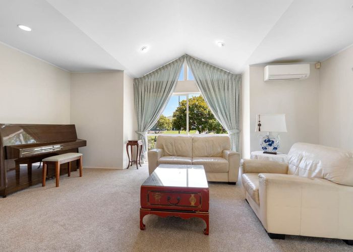  at 18 Amberwood Drive, Northpark, Manukau City, Auckland