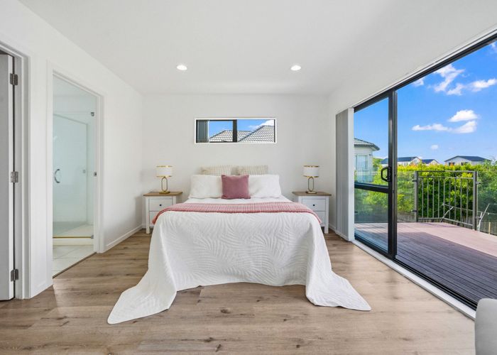  at 9 Bordeaux Parade, Te Atatu South, Waitakere City, Auckland