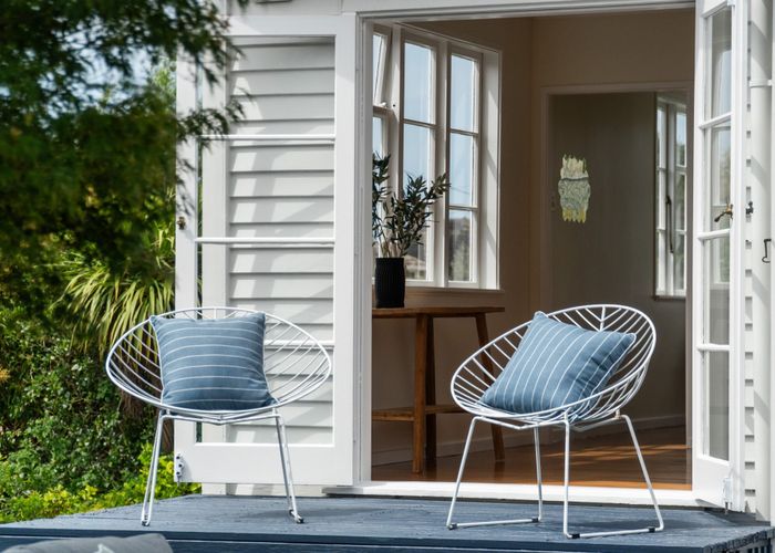 at 47 Philomel Crescent, Bayswater, Auckland